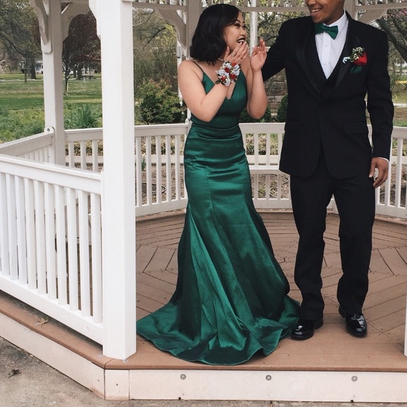 dillards Dresses Emerald Green Prom Dress Poshmark